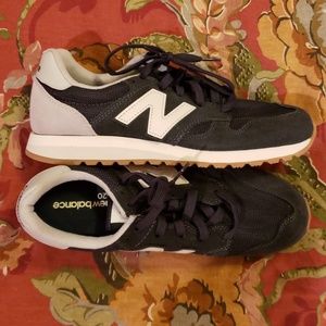 New Balance 520